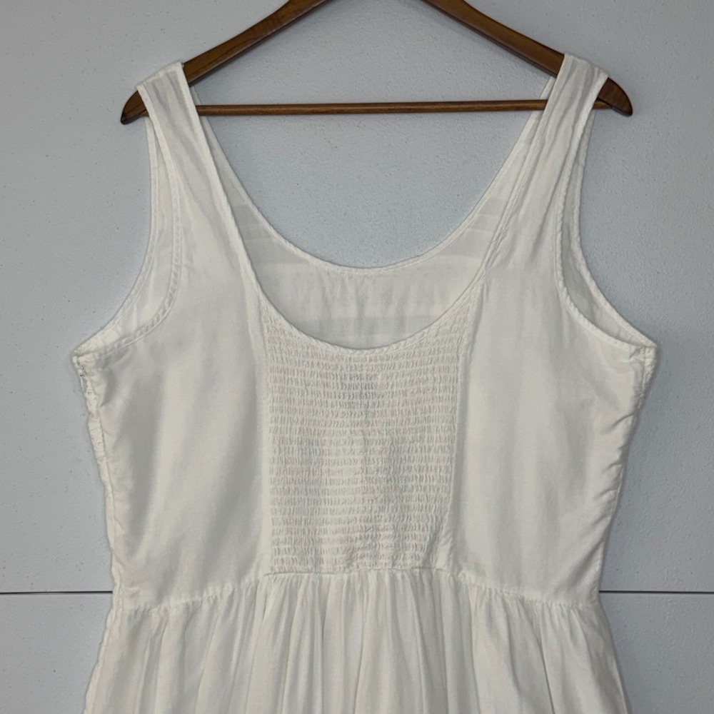 Old Navy Fit Flare Dress XL Tall White 100% Cotton Eyelet Smocked Back Lined - Picture 15 of 16